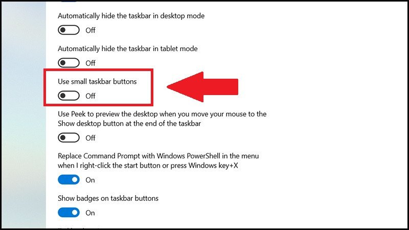 Điều chỉnh kích thước biểu tượng Taskbar qua mục Use small taskbar buttons.