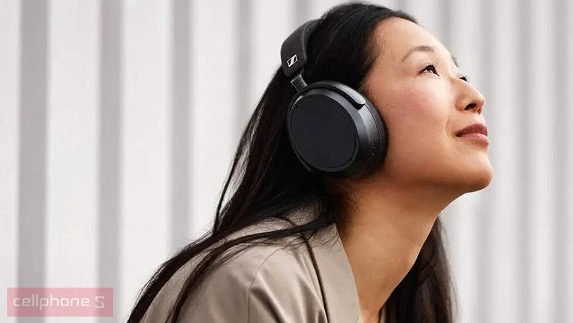 Điều khiển cảm ứng và kết nối không dây của Sennheiser Momentum 4