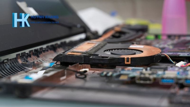 Đội ngũ chuyên gia sửa laptop Huỳnh Khang tận tâm phục vụ