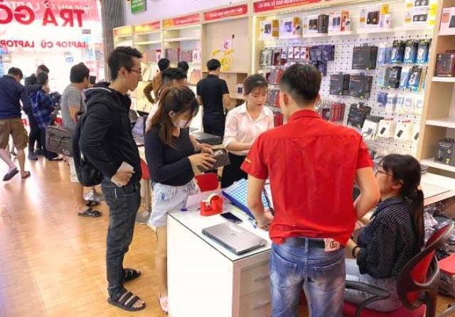 Đội ngũ kỹ thuật viên trẻ, năng động của Kim Anh Computer chuyên laptop Đà Nẵng