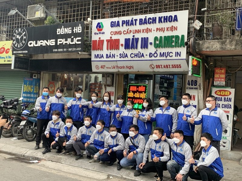 Đội ngũ nhân viên tận tâm hỗ trợ sửa laptop tại Hà Nội