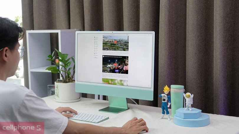 Dòng máy tính Apple iMac với thiết kế "all-in-one" tinh tế, tích hợp màn hình độ phân giải cao.