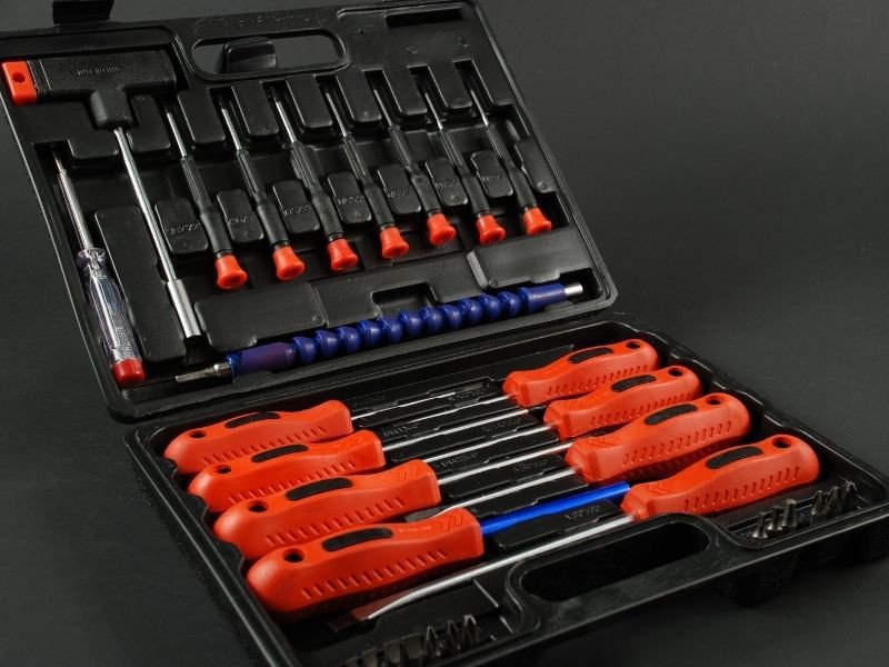 Dụng cụ tháo lắp bàn phím laptop Dell cần chuyên biệt