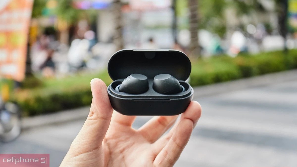 Dung lượng pin tai nghe chụp Sony