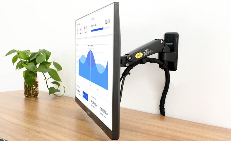 Giá treo màn hình gắn tường với thiết kế chắc chắn, chuẩn VESA mang đến trải nghiệm tốt nhất cho người dùng