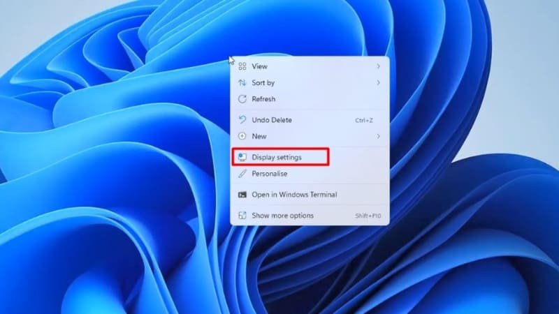 Giao diện cài đặt hiển thị (Display Settings) trên Windows 11 để thiết lập màn hình thứ hai