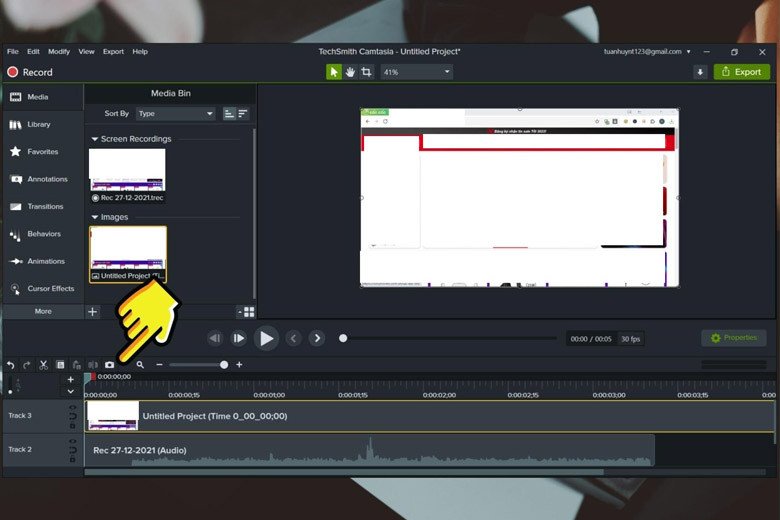 Giao diện chỉnh sửa video Camtasia với biểu tượng camera để chụp ảnh tĩnh từ video
