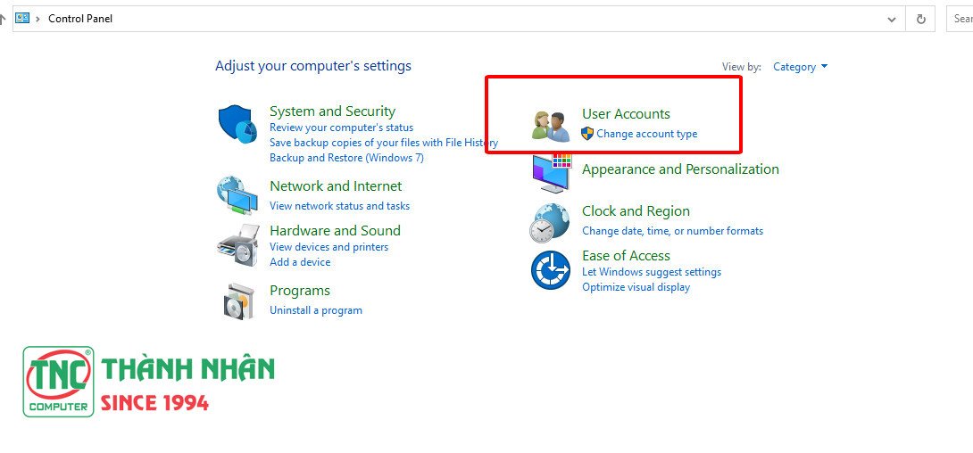 Giao diện Control Panel, chọn User Accounts để đặt mật khẩu laptop Dell trên Windows.