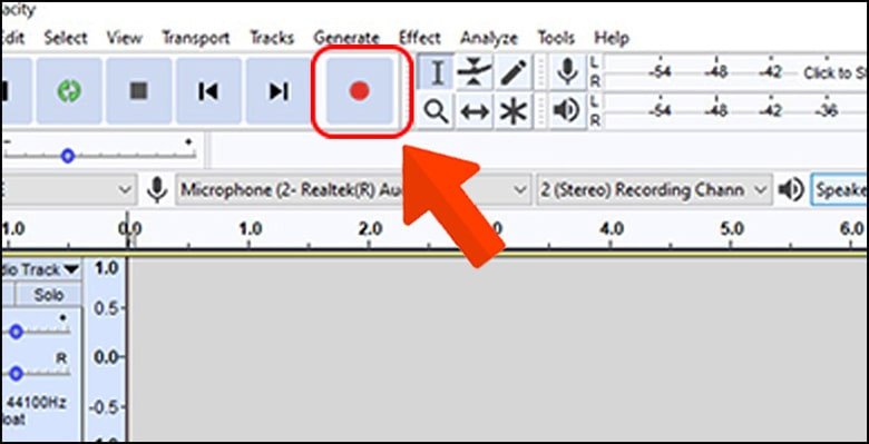 Giao diện phần mềm Audacity với nút ghi âm