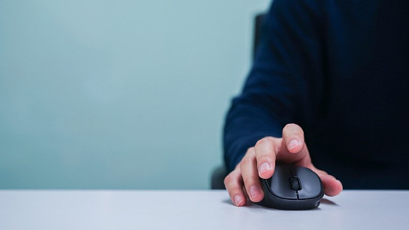 Giao diện phần mềm Auto Click với các tùy chọn cài đặt thao tác và thời gian click chuột