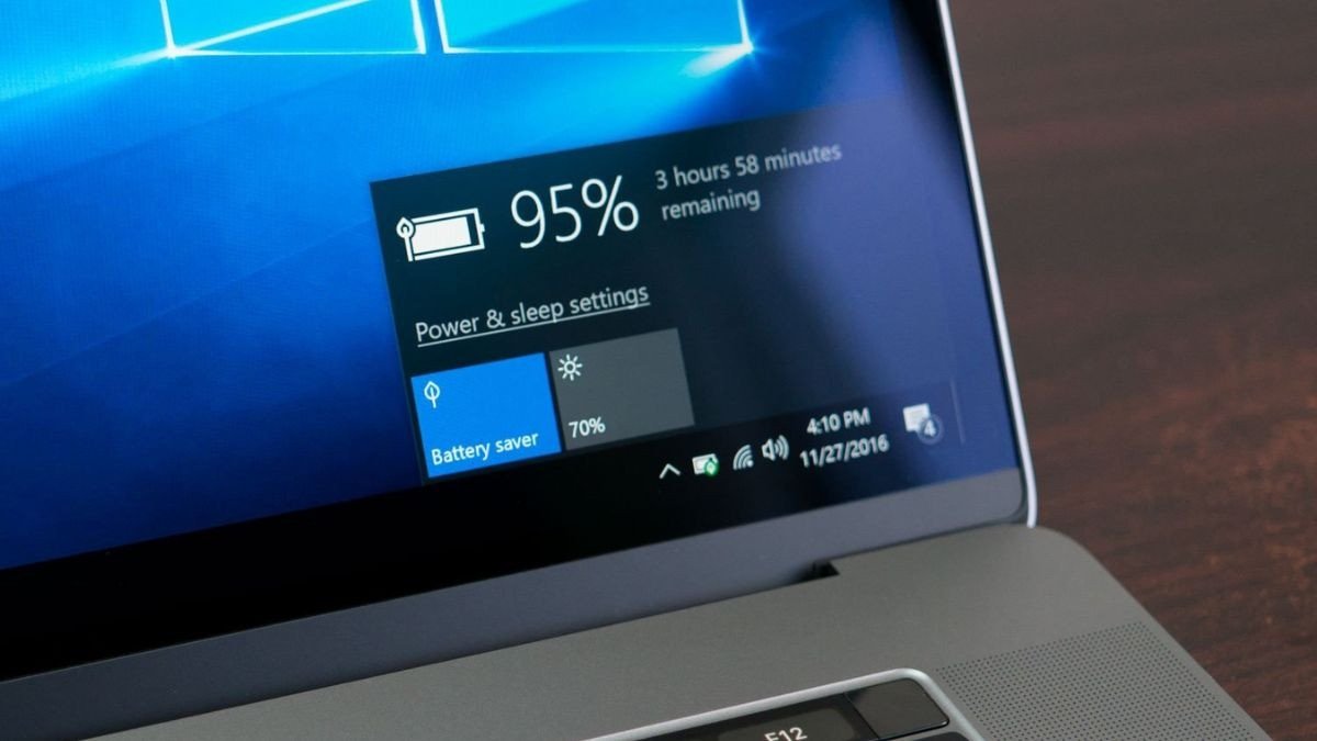 Giao diện pin laptop hiển thị thời gian sử dụng còn lại rất ngắn