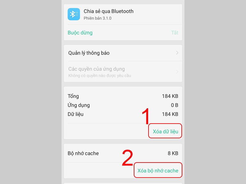 Giao diện thông tin ứng dụng Bluetooth trên điện thoại Samsung, hiển thị các tùy chọn Xóa dữ liệu và Xóa bộ nhớ cache, hướng dẫn cách giải phóng bộ nhớ để khắc phục lỗi kết nối.