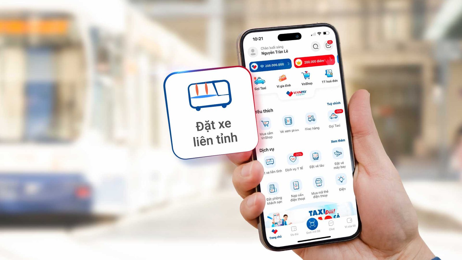 Giao diện ứng dụng đặt vé xe khách liên tỉnh, biểu thị sự chuẩn bị cho hành trình mang theo laptop