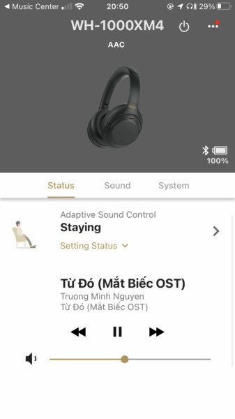 Giao diện ứng dụng Sony | Headphones Connect trên iPhone, hiển thị mức pin và cài đặt