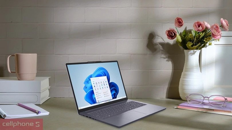 Góc nhìn rộng và webcam bảo mật của laptop Lenovo IdeaPad Slim 3 16IRH10 83K20004VN