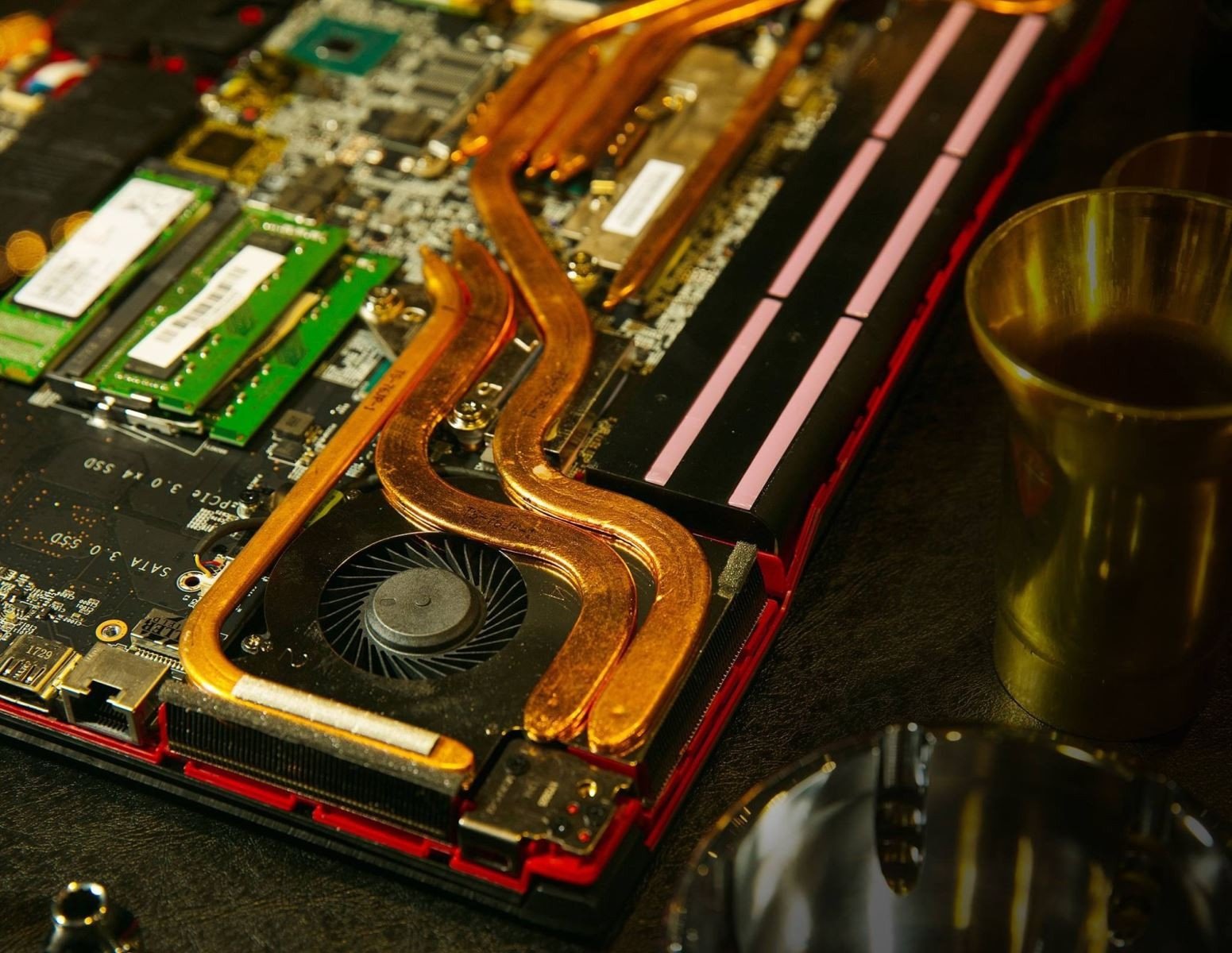 Hệ thống tản nhiệt hiệu quả của máy tính xách tay gaming giá 15 triệu