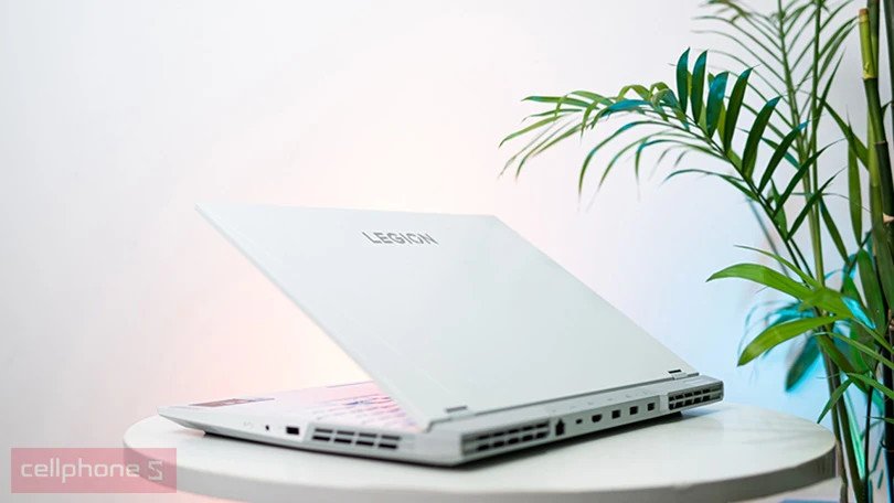 Hiệu năng mạnh mẽ của laptop Lenovo Core i5 đáp ứng công việc đa nhiệm