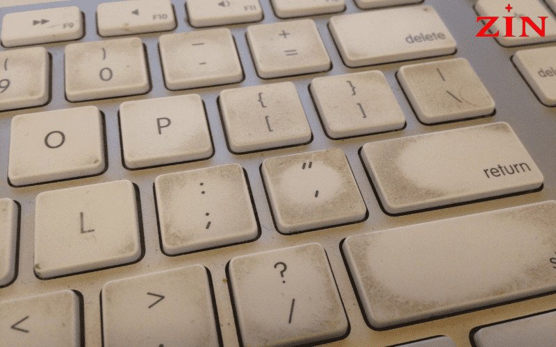 Hình ảnh bàn phím laptop ThinkPad bị mờ ký tự do sử dụng lâu dài, cần thay thế