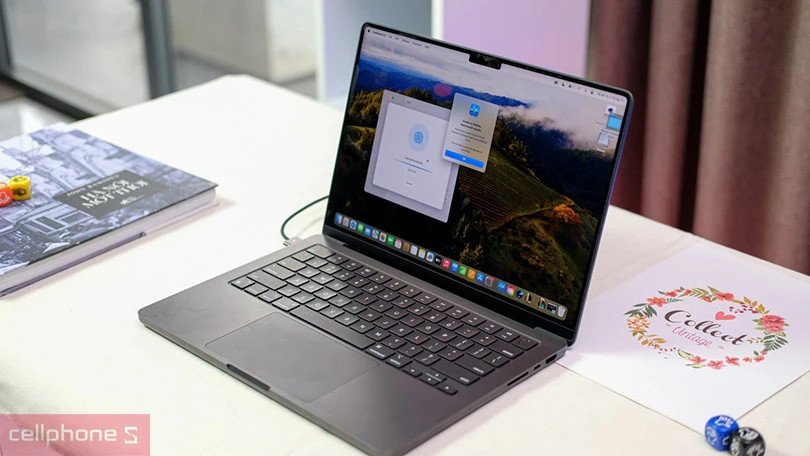 Hình ảnh laptop Apple Macbook Pro với thiết kế chuyên nghiệp, mạnh mẽ cho các tác vụ đòi hỏi hiệu năng cao.