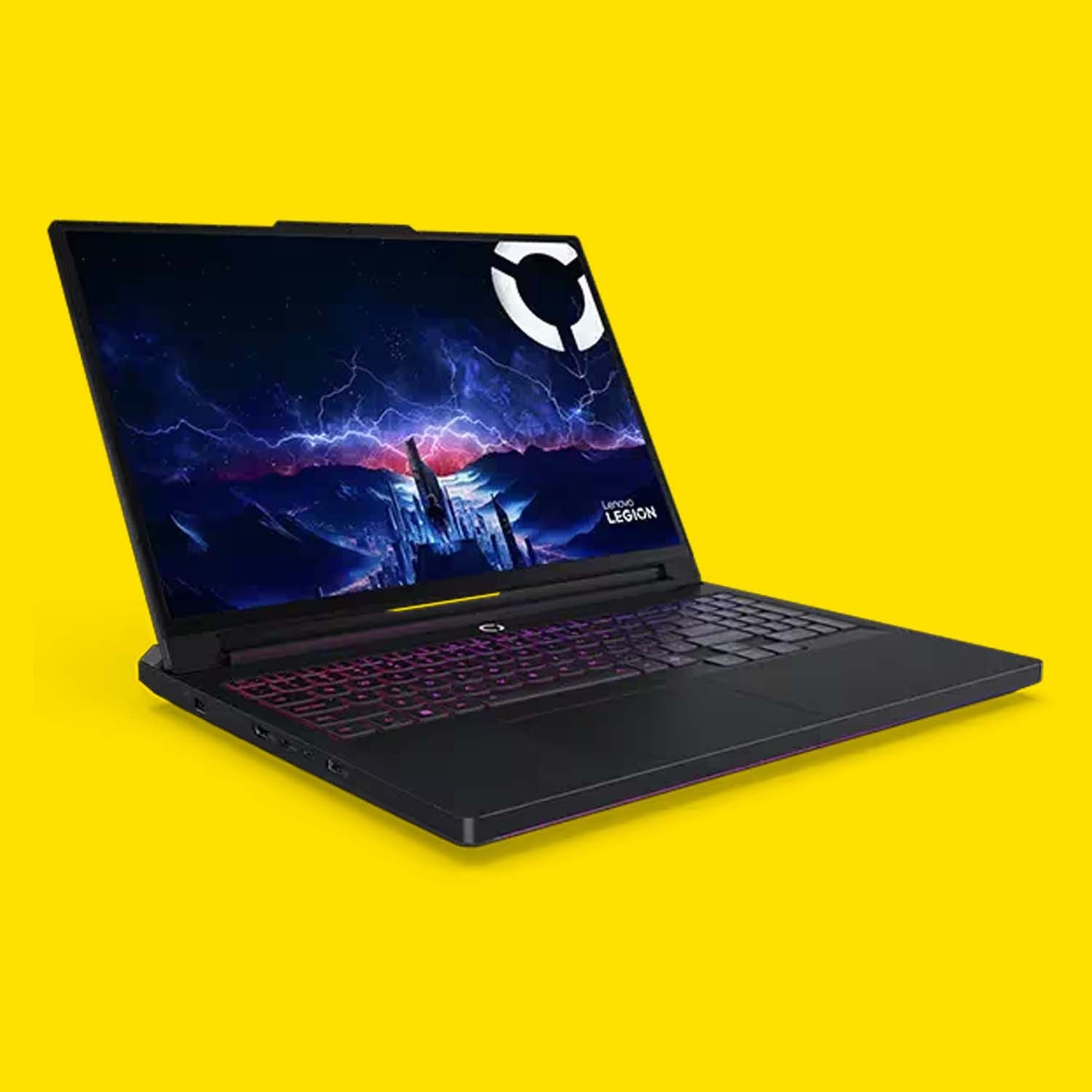 Hình ảnh laptop chơi game Lenovo Legion Pro 7i Gen 10 màu xám đậm, được chụp từ nhiều góc độ khác nhau, khoe thiết kế hiện đại và mạnh mẽ