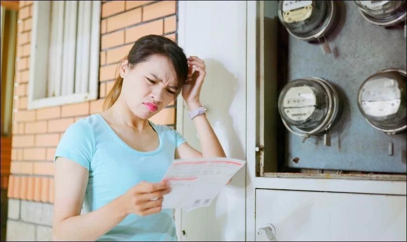 Hình ảnh minh họa cách tính toán chi phí điện năng tiêu thụ hàng tháng của laptop