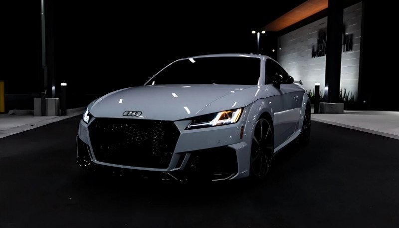 Hình nền laptop 4K siêu xe Audi R8 màu đen bóng loáng