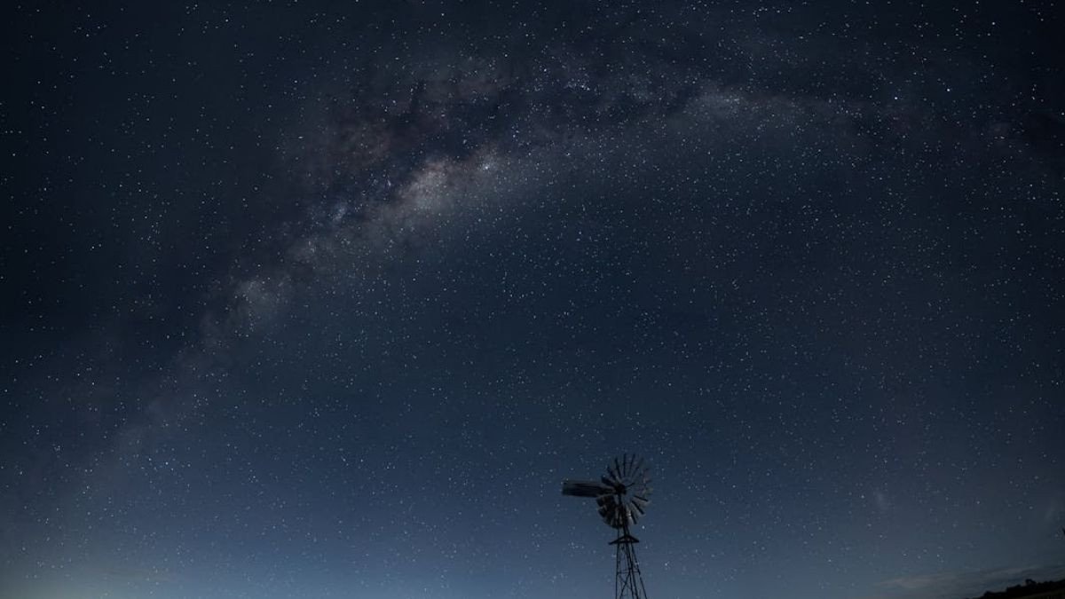 Hình nền laptop bầu trời đêm đầy sao