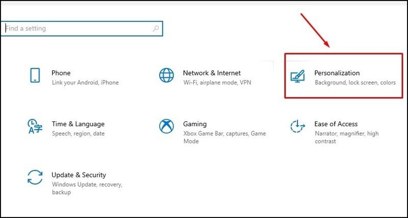 hình nền laptop màu đen: Chọn cài đặt Personalization trong Settings