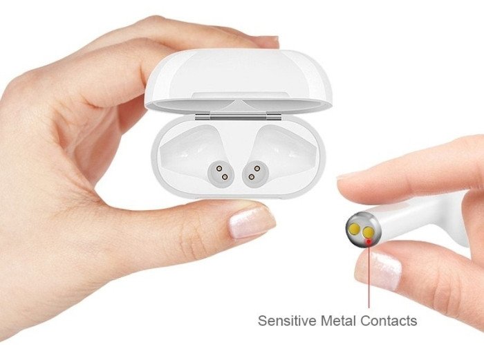 Hộp sạc của tai nghe bluetooth i12 TWS cấp pin dự phòng