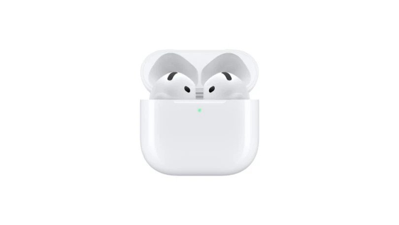 Hộp sạc tai nghe AirPod 4 với cổng USB-C tiện lợi