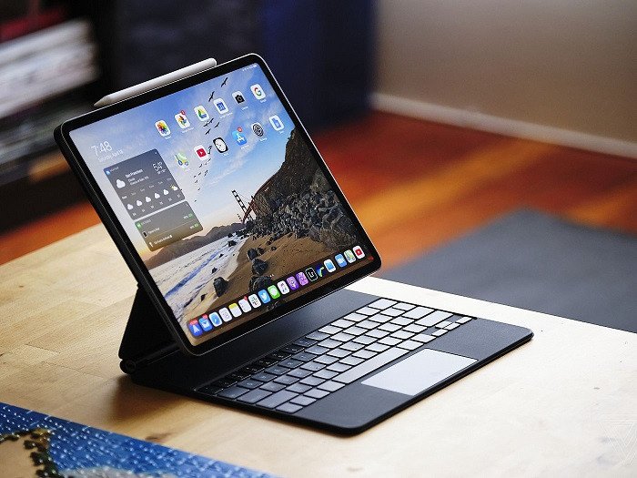 iPad Pro M1 - Laptop lai máy tính bảng mạnh mẽ của Apple