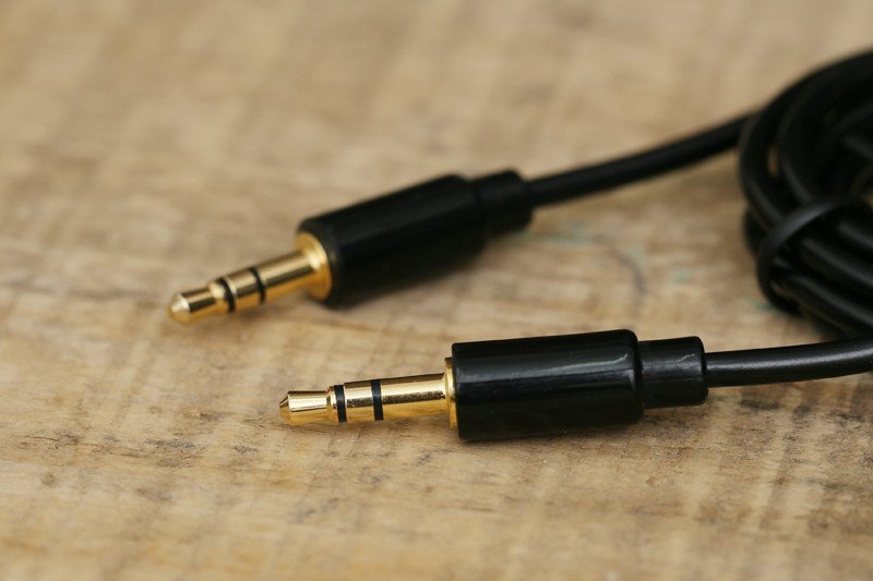 Kết nối âm thanh với jack cắm tai nghe 3.5mm phổ biến