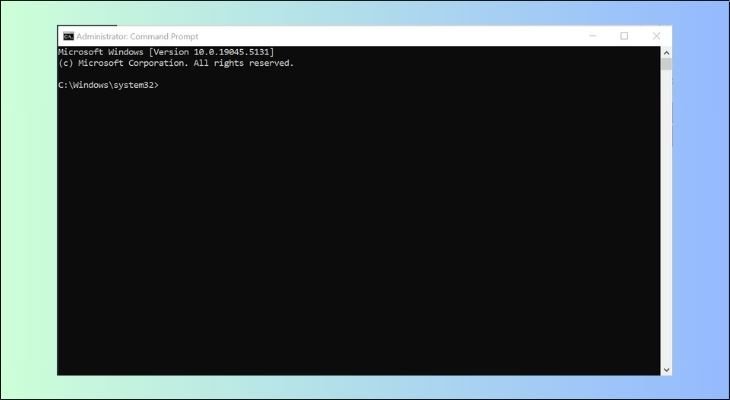 Kết quả lệnh systeminfo trong Command Prompt hiển thị cấu hình laptop Win 10.