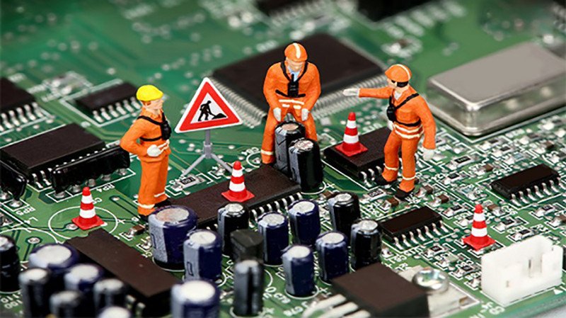 Khi mainboard lỗi, cần mang laptop đến trung tâm sửa chữa chuyên nghiệp