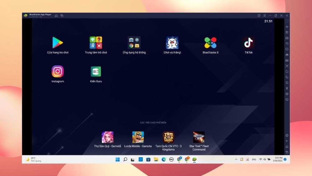 Khởi động trình giả lập BlueStacks để cài đặt Facebook trên laptop.