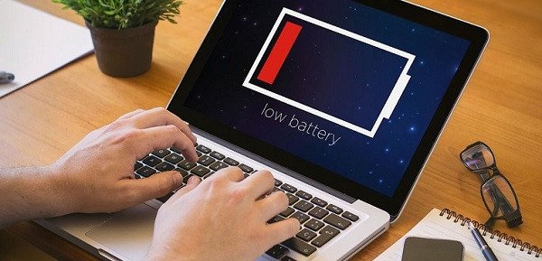 Không để laptop hết pin rồi mới sạc