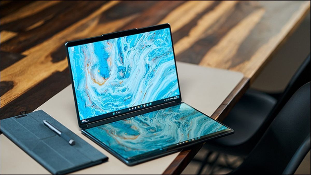 Kích thước tổng thể của laptop 13.3 inch, bao gồm cả thân máy, sẽ lớn hơn kích thước màn hình