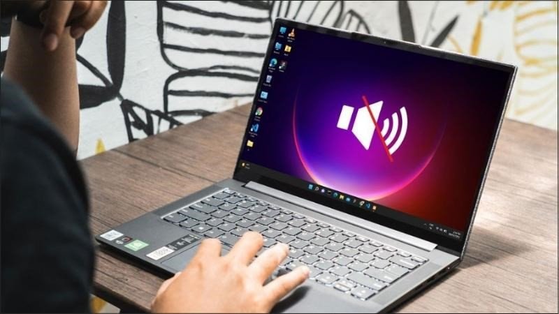 Kiểm tra chất lượng âm thanh của loa ngoài laptop mới