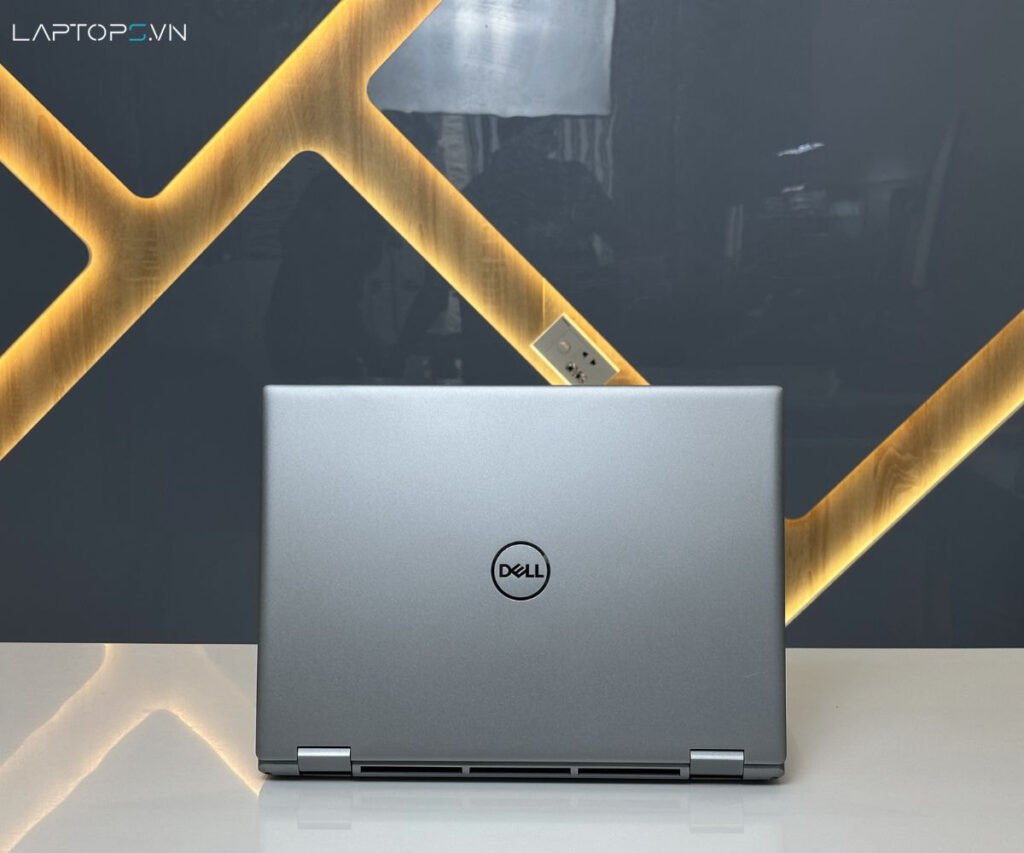 Kiểm tra kỹ ngoại hình laptop Dell Precision cũ