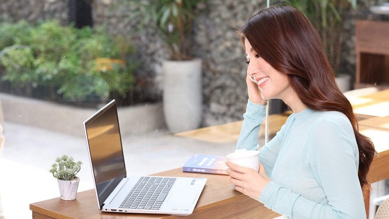 Kiểm tra nguồn cấp điện vào màn hình