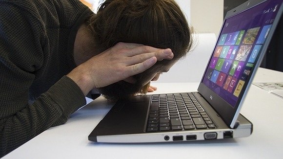 Kiểm tra quạt laptop bằng cách lắng nghe tiếng động phát ra