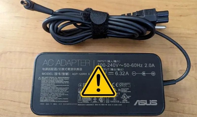 Kiểm tra tình trạng pin khi sạc laptop Dell không sáng đèn