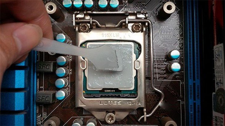 Kiểm tra và thay keo tản nhiệt CPU để giảm tiếng ồn laptop