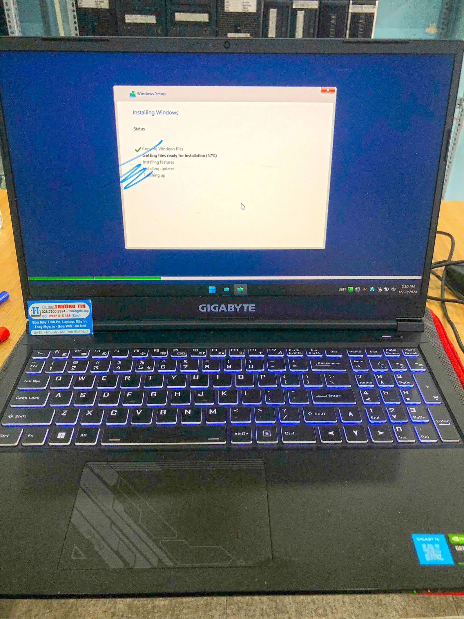 Kiểm tra và thay thế bàn phím laptop bị hỏng tại quận 11