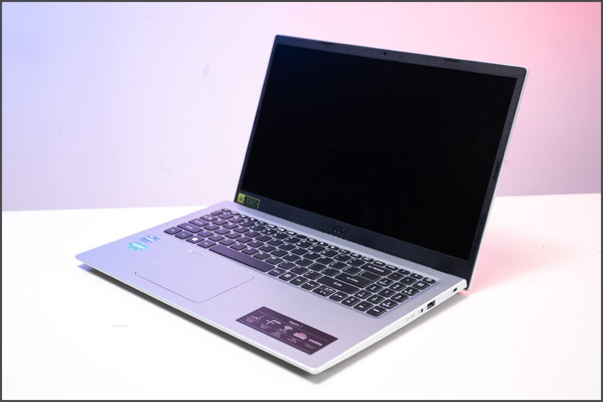 Laptop Acer Aspire 3 A315-59-381E, một mẫu laptop phù hợp cho giáo viên với hiệu năng và giá cả tốt
