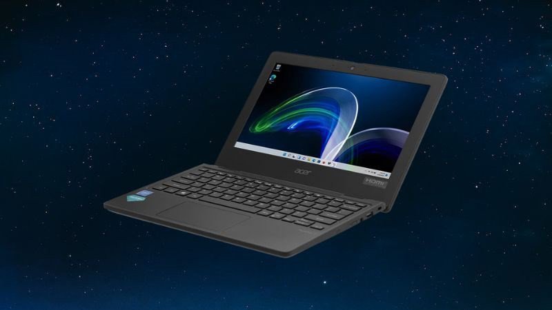 Laptop Acer TravelMate B3 TMB311 màu đen, vỏ chắc chắn, minh họa cho dòng laptop 8 triệu cấu hình mạnh bền bỉ.