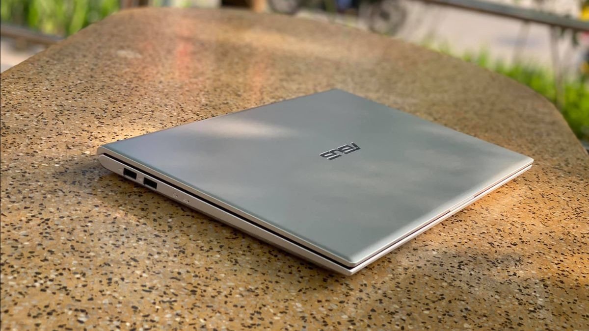Laptop Asus thiết kế tối giản, hiện đại, viền màn hình mỏng