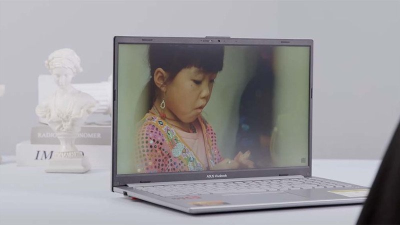 Laptop Asus Vivobook Go 15 E1504FA R5 7520U với độ bền cao