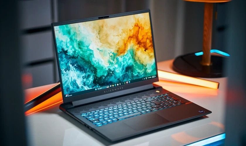 Laptop Dell Alienware m18 R2 - một trong những laptop mạnh nhất thế giới hiện nay