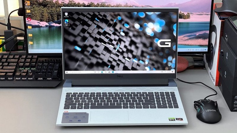 Laptop Dell Gaming G15, minh họa khả năng xử lý đồ họa mạnh mẽ của dòng Dell khi chọn cấu hình laptop chạy Photoshop